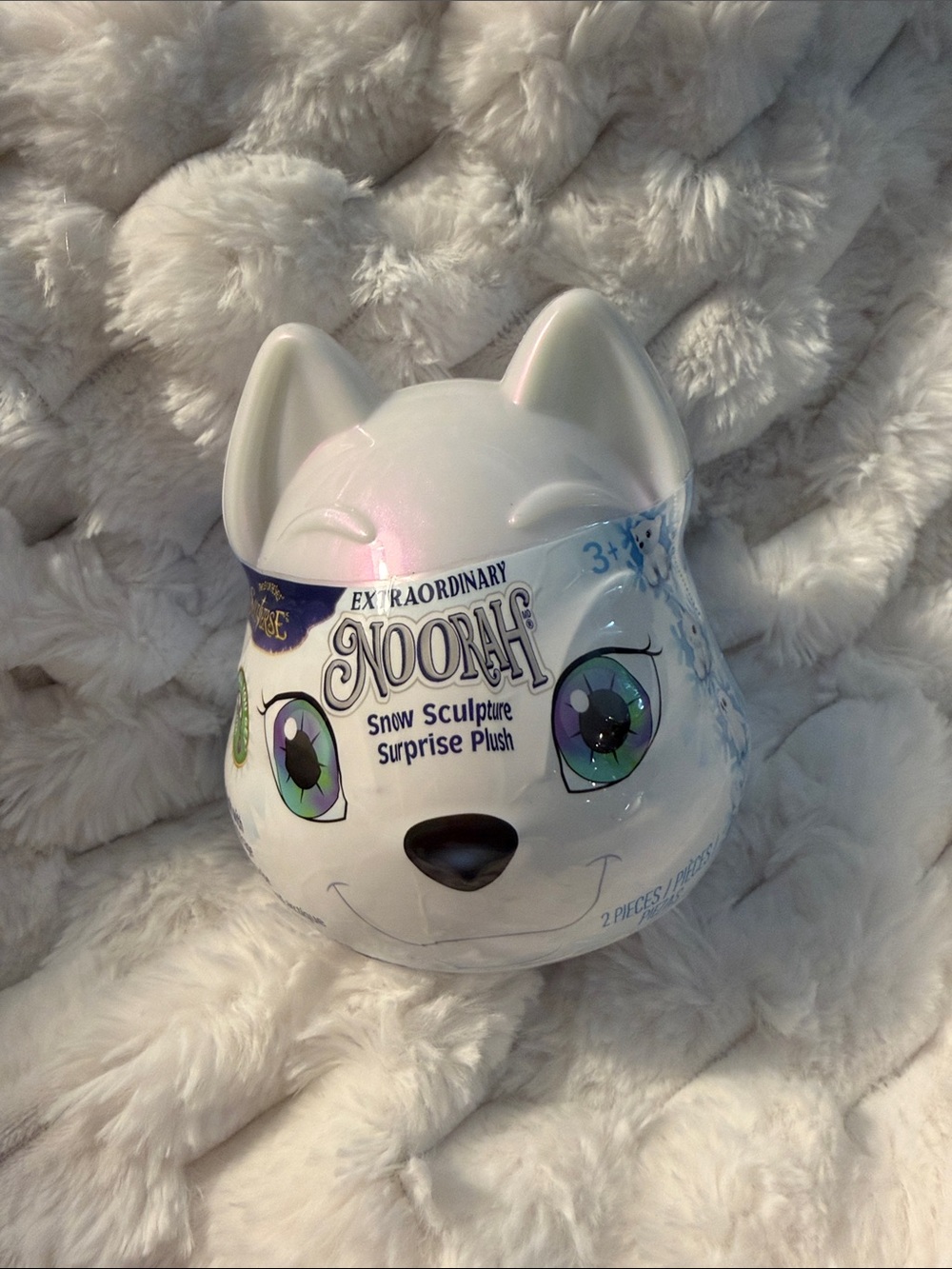 Extraordinary Noor!ah Snow Sculpture Surprise Plush - White